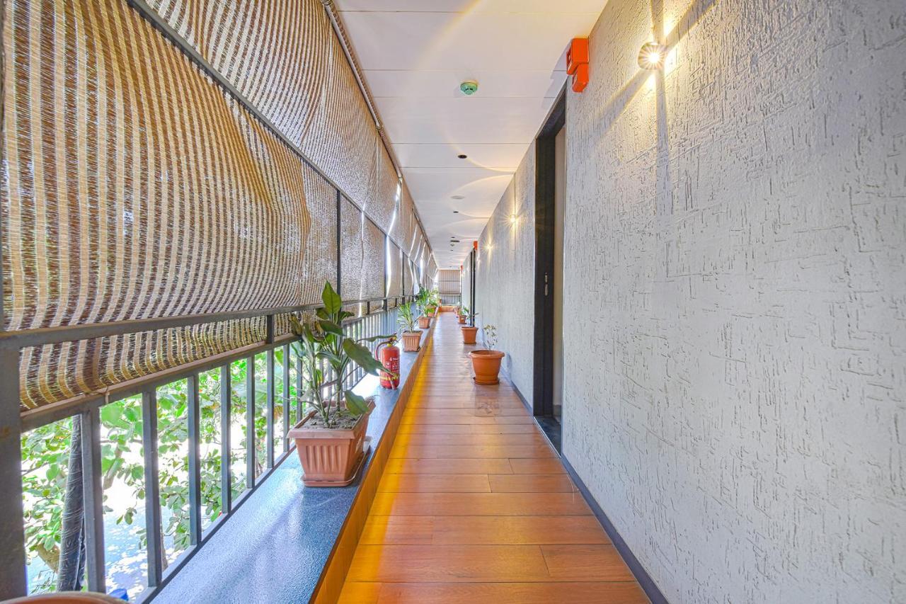OYO 93041 Hotel Udhna Inn Surat Exterior foto
