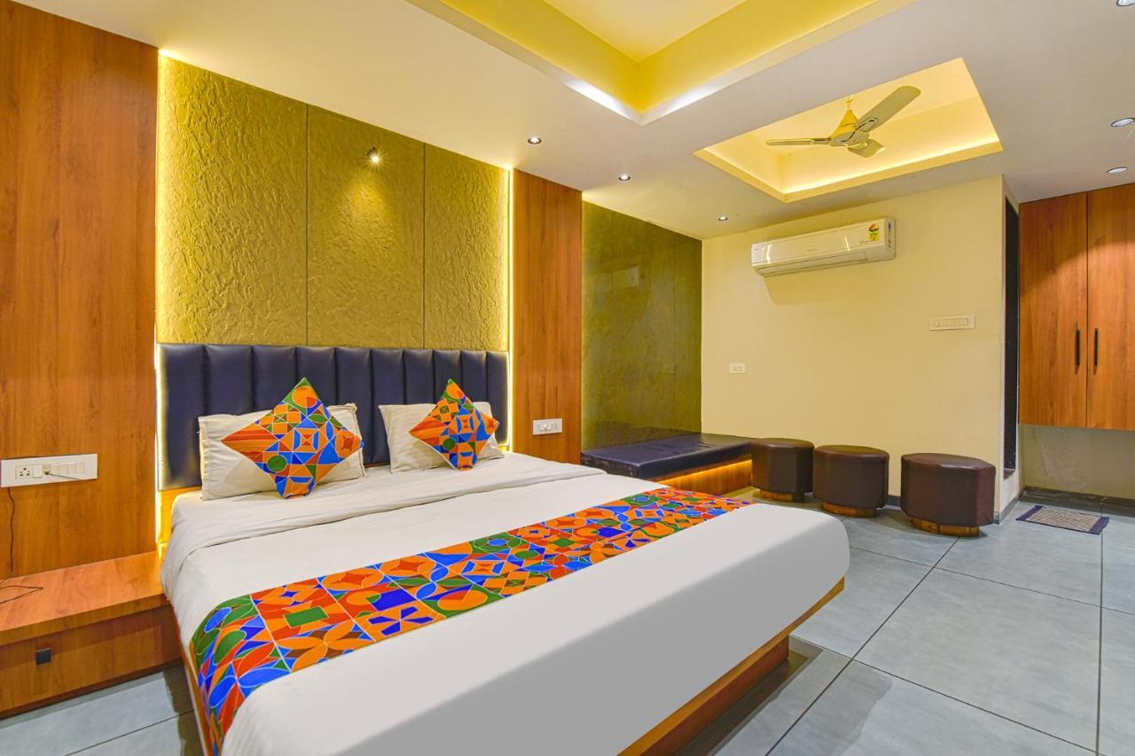 OYO 93041 Hotel Udhna Inn Surat Exterior foto