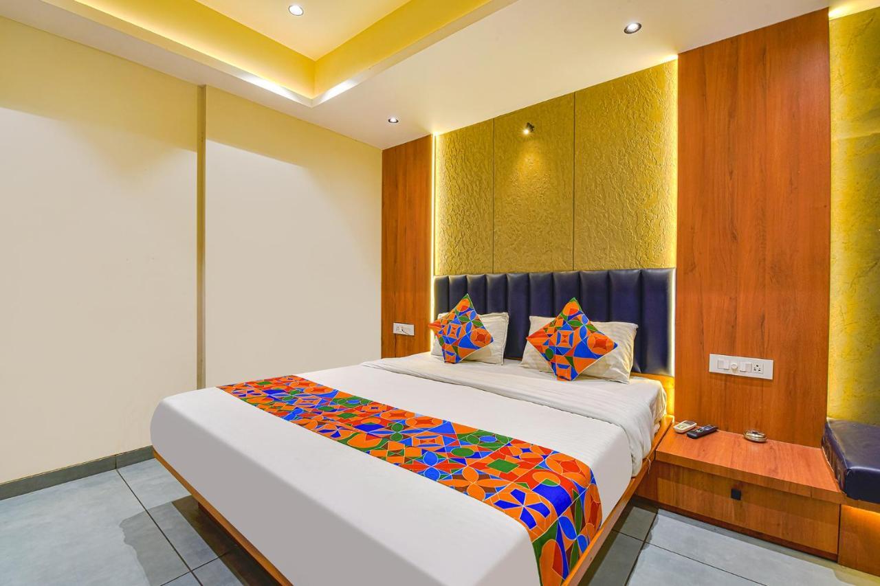 OYO 93041 Hotel Udhna Inn Surat Exterior foto