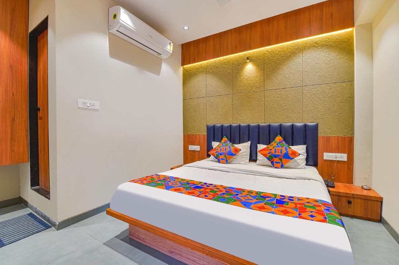 OYO 93041 Hotel Udhna Inn Surat Exterior foto